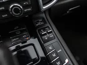 Porsche Cayenne 3.0 S E-Hybrid thumbnail 51