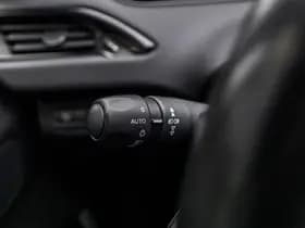 Peugeot 208 1.2 PureTech Signature thumbnail 29