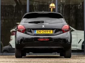 Peugeot 208 1.2 PureTech Signature thumbnail 6