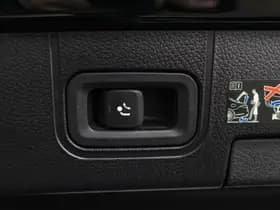 Mercedes-Benz CLA 250 e AMG Line thumbnail 14