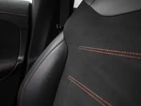 Mercedes-Benz CLA 250 e AMG Line thumbnail 28