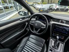 Volkswagen Passat Variant 2.0 TSI R-Line Business + panoramadak thumbnail 20