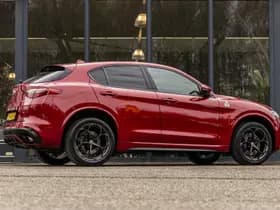 Alfa Romeo Stelvio thumbnail 5