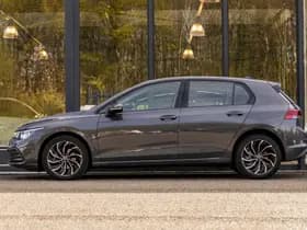 Volkswagen Golf thumbnail 3