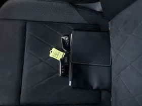 Volkswagen Golf thumbnail 36