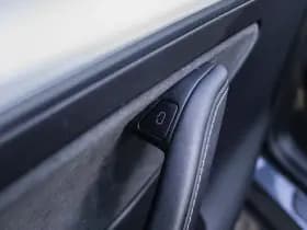 Tesla Model Y thumbnail 25