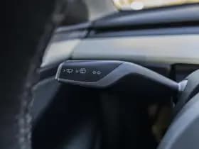 Tesla Model Y thumbnail 28