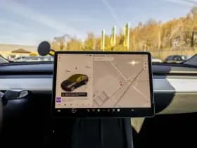 Tesla Model Y thumbnail 36