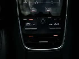 Porsche Panamera thumbnail 25