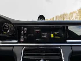 Porsche Panamera thumbnail 53