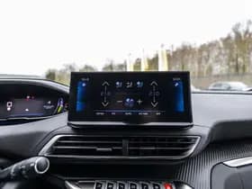 Peugeot 5008 1.2 Hybrid 136 Allure Pack Business 7-Persoons thumbnail 37