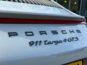 Porsche 911 Cabrio Targa 3.0 Carrera 4 GTS Sport Chrono thumbnail 11