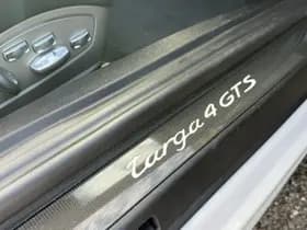 Porsche 911 Cabrio Targa 3.0 Carrera 4 GTS Sport Chrono thumbnail 24