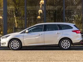 Ford Focus Wagon 1.0 Titanium thumbnail 8