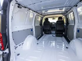 Mercedes-Benz eVito thumbnail 14