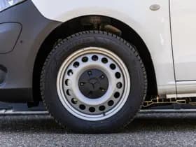 Mercedes-Benz eVito thumbnail 4