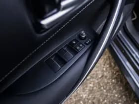 Toyota Corolla thumbnail 24