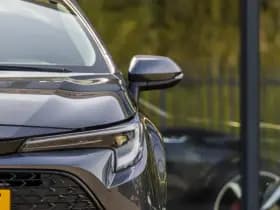 Toyota Corolla thumbnail 5