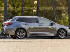 Toyota Corolla thumbnail 6