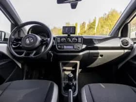 Volkswagen Up! thumbnail 18