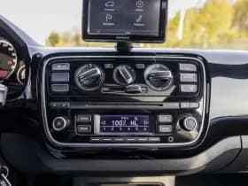 Volkswagen Up! thumbnail 30