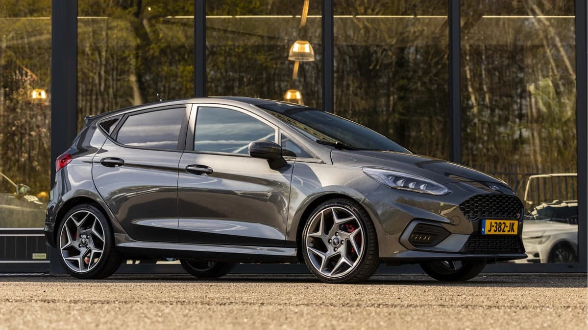 Ford Fiesta — foto 1