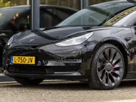 Tesla Model 3 thumbnail 12