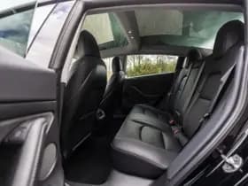 Tesla Model 3 thumbnail 16