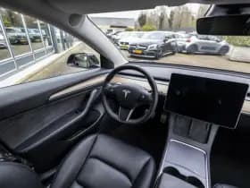 Tesla Model 3 thumbnail 20