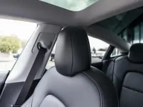 Tesla Model 3 thumbnail 26