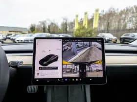 Tesla Model 3 thumbnail 33