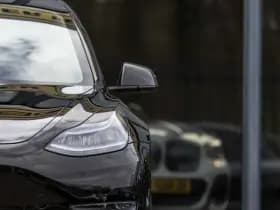 Tesla Model 3 thumbnail 5