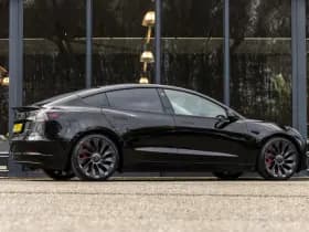 Tesla Model 3 thumbnail 6