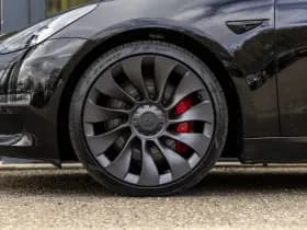 Tesla Model 3 thumbnail 10