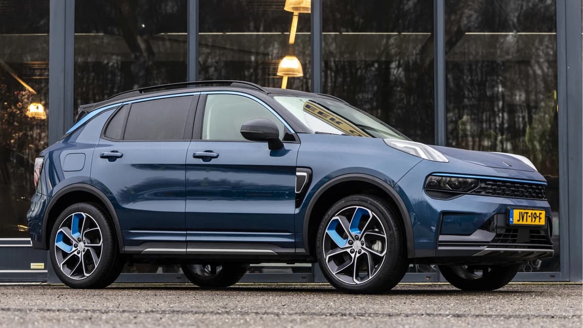 Lynk & Co 01 — foto 1
