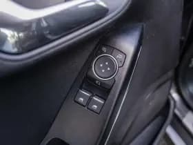 Ford Fiesta thumbnail 23