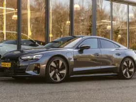 Audi e-tron GT thumbnail 11