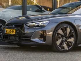 Audi e-tron GT thumbnail 12