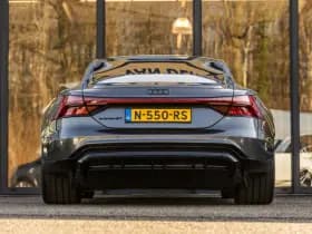 Audi e-tron GT thumbnail 7