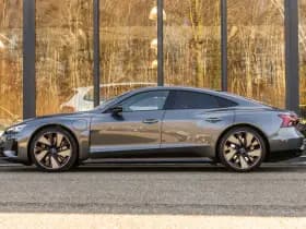 Audi e-tron GT thumbnail 9