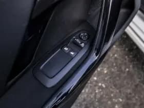 Peugeot 208 thumbnail 23