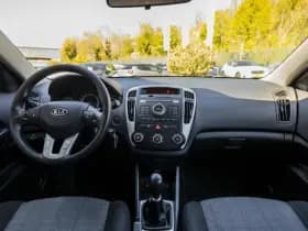 Kia Cee'd thumbnail 16
