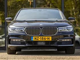BMW 7-Serie thumbnail 2