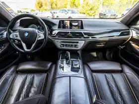 BMW 7-Serie thumbnail 18