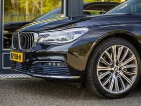 BMW 7-Serie thumbnail 10