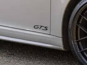 Porsche 911 thumbnail 3