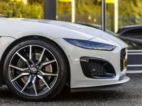 Jaguar F-Type thumbnail 3