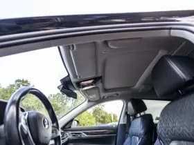 BMW 7-Serie thumbnail 34