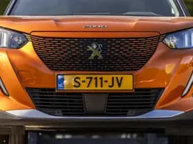 Peugeot e-2008 thumbnail 3
