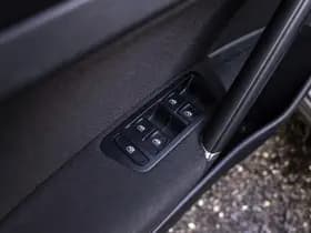 Volkswagen Golf thumbnail 21